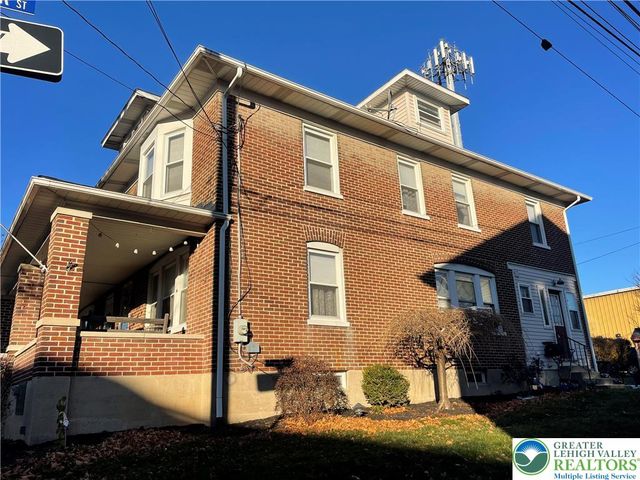 121 Belvedere Street, Nazareth Boro, PA 18064
