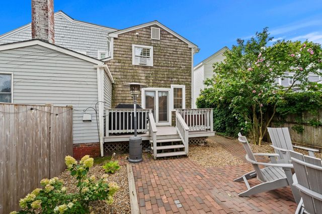 16 Warren St 16, Newburyport, MA 01950