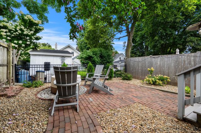 16 Warren St 16, Newburyport, MA 01950