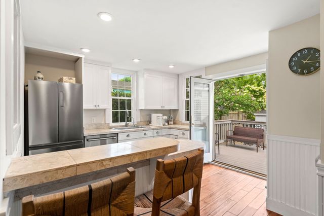 16 Warren St 16, Newburyport, MA 01950