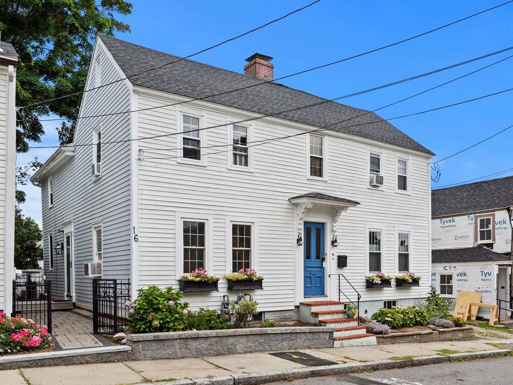 16 Warren St 16, Newburyport, MA 01950