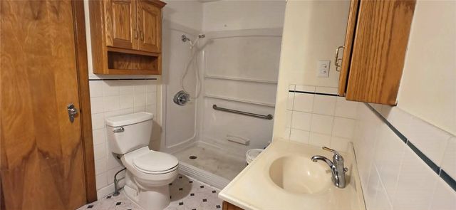 156 Oakland Ave, Uniontown, PA 15401