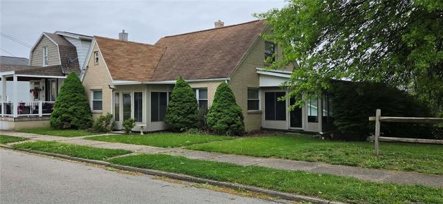 156 Oakland Ave, Uniontown, PA 15401