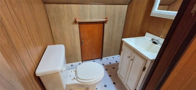 156 Oakland Ave, Uniontown, PA 15401