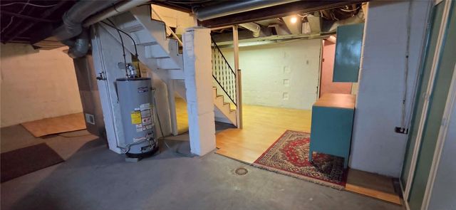 156 Oakland Ave, Uniontown, PA 15401