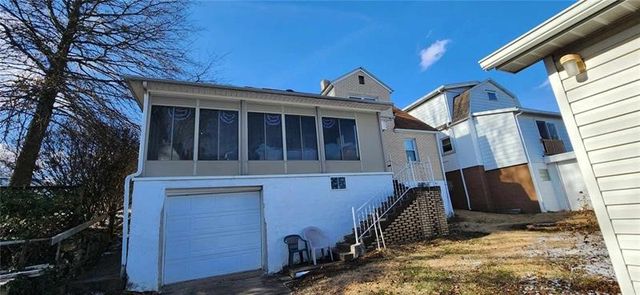 156 Oakland Ave, Uniontown, PA 15401