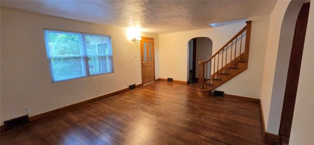156 Oakland Ave, Uniontown, PA 15401