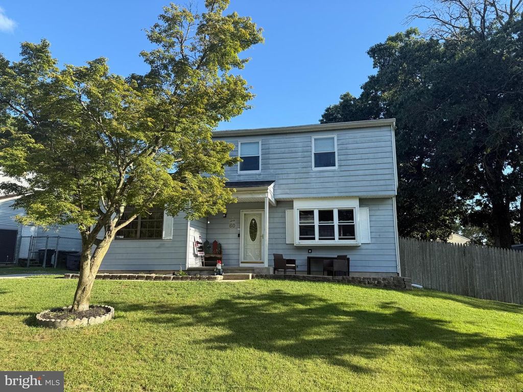 60 FOX CHASE DR, Blackwood, NJ 08012
