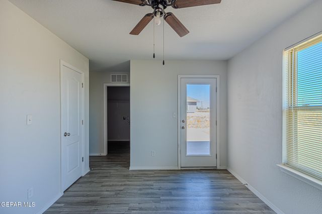 948 Orangetip Drive, Horizon City, TX 79928