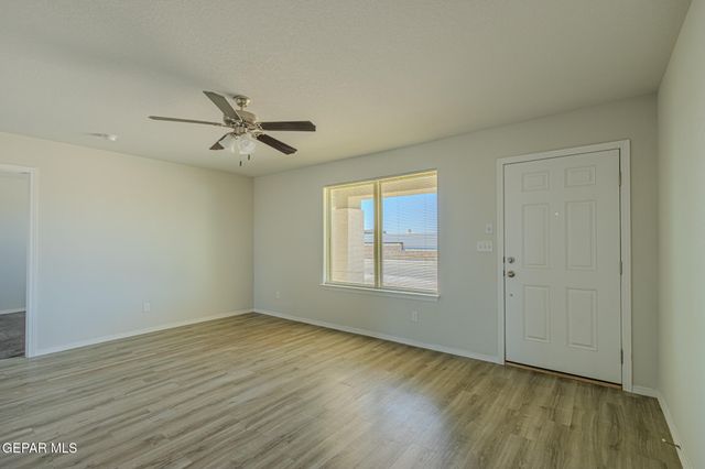 948 Orangetip Drive, Horizon City, TX 79928