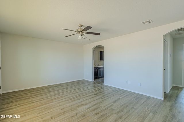 948 Orangetip Drive, Horizon City, TX 79928