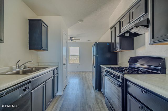 948 Orangetip Drive, Horizon City, TX 79928