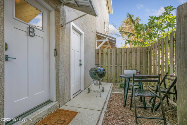 115 15TH Avenue S B, Jacksonville Beach, FL 32250