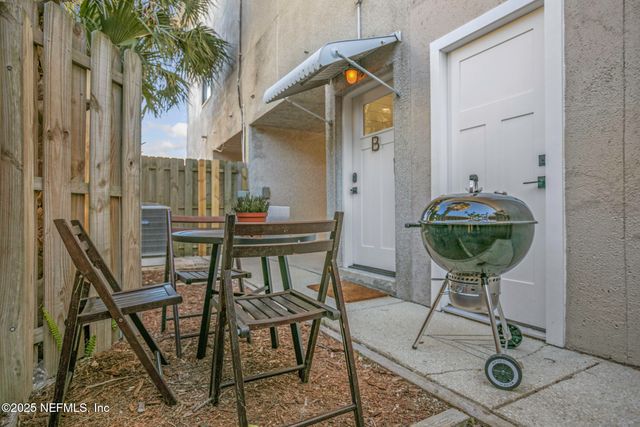 115 15TH Avenue S B, Jacksonville Beach, FL 32250