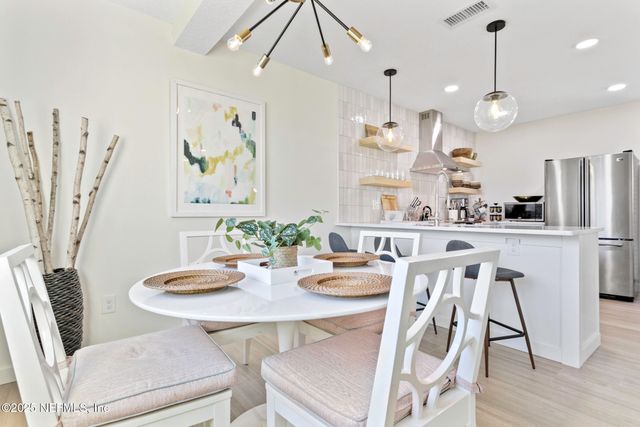 115 15TH Avenue S B, Jacksonville Beach, FL 32250