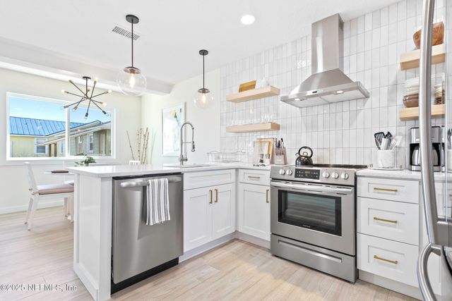 115 15TH Avenue S B, Jacksonville Beach, FL 32250