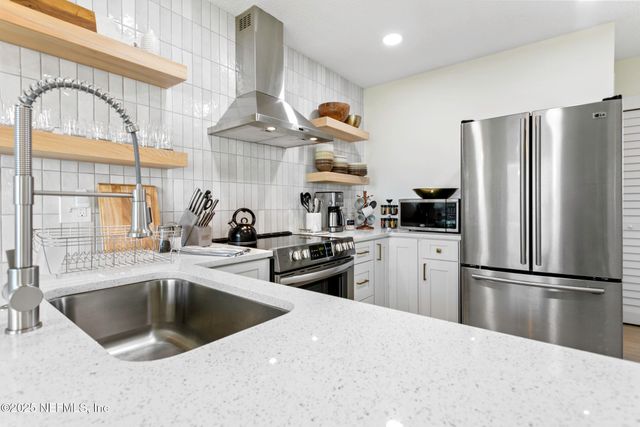 115 15TH Avenue S B, Jacksonville Beach, FL 32250