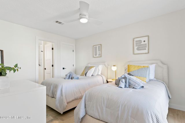 115 15TH Avenue S B, Jacksonville Beach, FL 32250