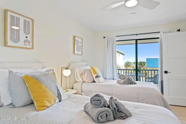 115 15TH Avenue S B, Jacksonville Beach, FL 32250