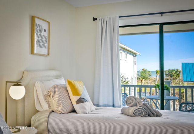 115 15TH Avenue S B, Jacksonville Beach, FL 32250