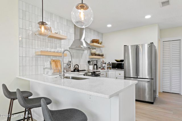 115 15TH Avenue S B, Jacksonville Beach, FL 32250