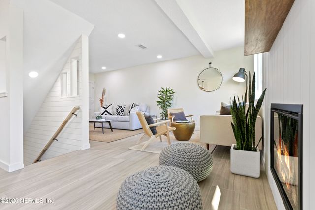 115 15TH Avenue S B, Jacksonville Beach, FL 32250