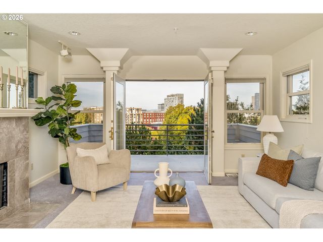 1941 Sw MARKET STREET Dr, Portland, OR 97201