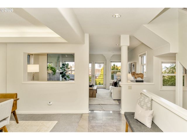 1941 Sw MARKET STREET Dr, Portland, OR 97201