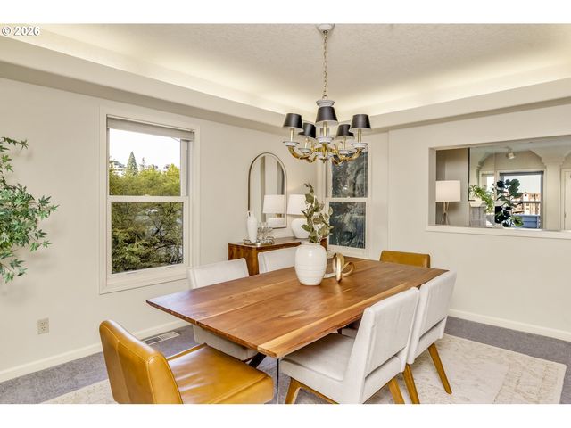 1941 Sw MARKET STREET Dr, Portland, OR 97201