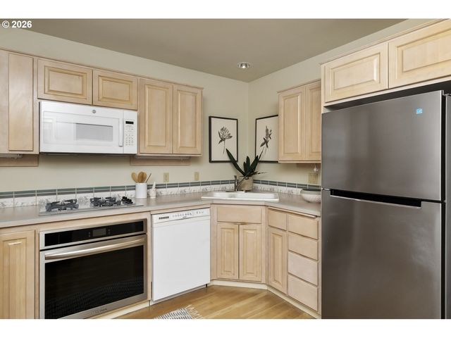 1941 Sw MARKET STREET Dr, Portland, OR 97201