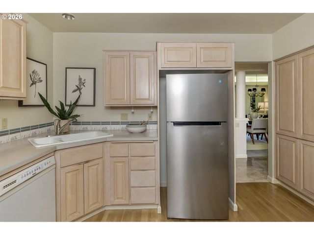 1941 Sw MARKET STREET Dr, Portland, OR 97201