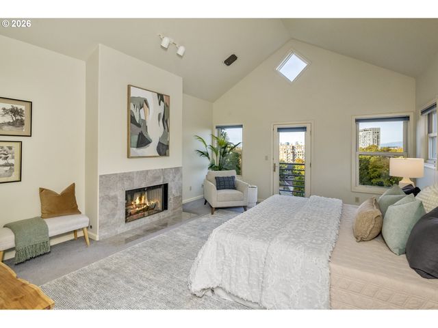1941 Sw MARKET STREET Dr, Portland, OR 97201