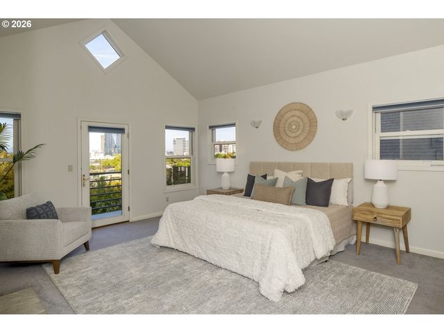1941 Sw MARKET STREET Dr, Portland, OR 97201