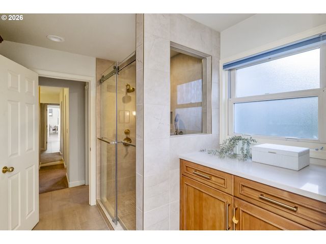 1941 Sw MARKET STREET Dr, Portland, OR 97201