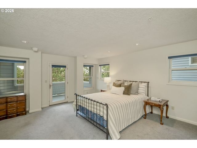 1941 Sw MARKET STREET Dr, Portland, OR 97201