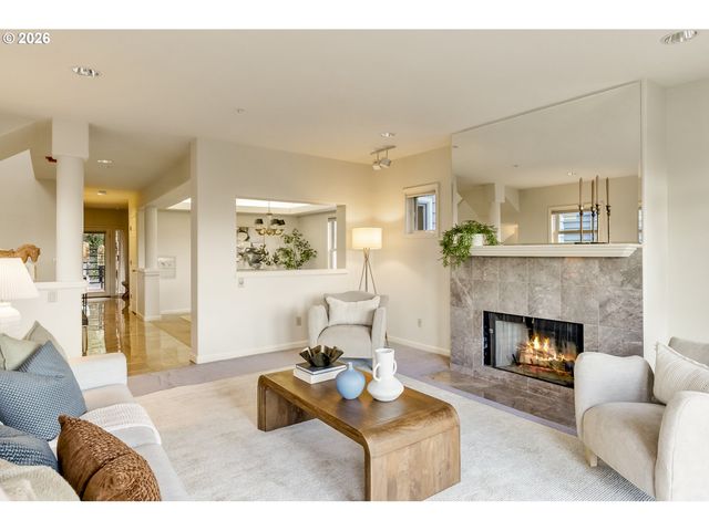 1941 Sw MARKET STREET Dr, Portland, OR 97201