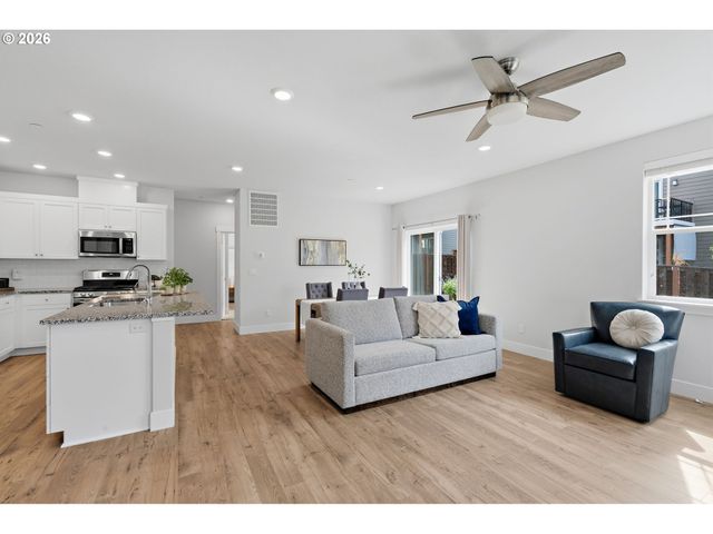 16682 Sw SUNSHINE COAST St, Portland, OR 97224