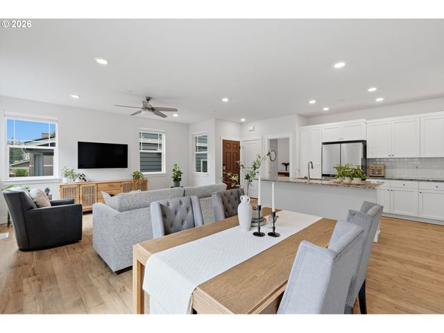 16682 Sw SUNSHINE COAST St, Portland, OR 97224