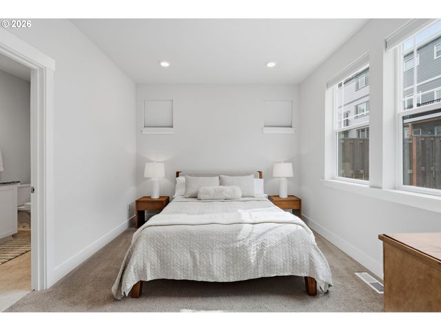 16682 Sw SUNSHINE COAST St, Portland, OR 97224
