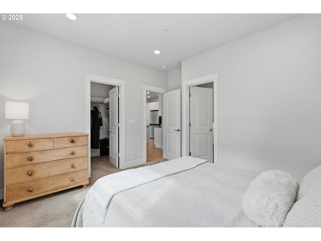 16682 Sw SUNSHINE COAST St, Portland, OR 97224
