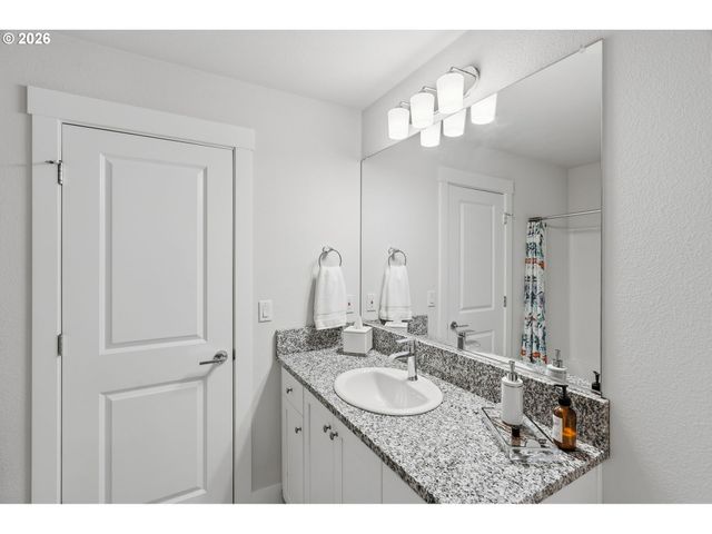 16682 Sw SUNSHINE COAST St, Portland, OR 97224