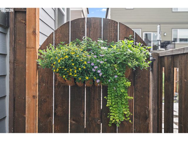 16682 Sw SUNSHINE COAST St, Portland, OR 97224