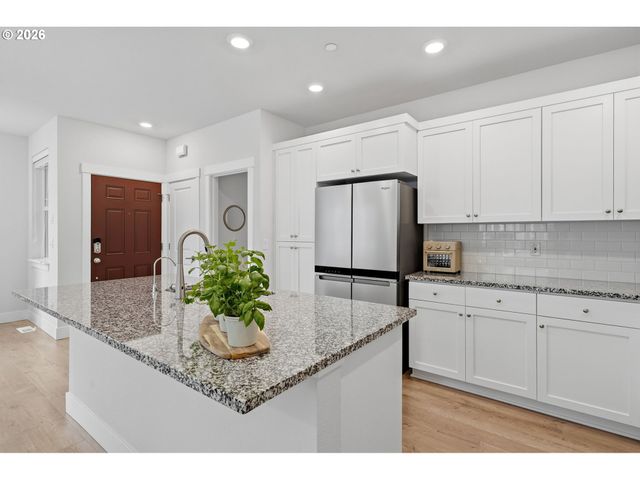 16682 Sw SUNSHINE COAST St, Portland, OR 97224