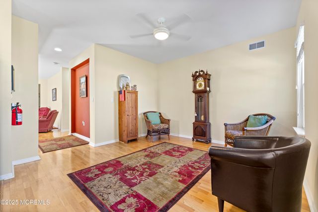 2 Stafford Lane, White, NJ 07823