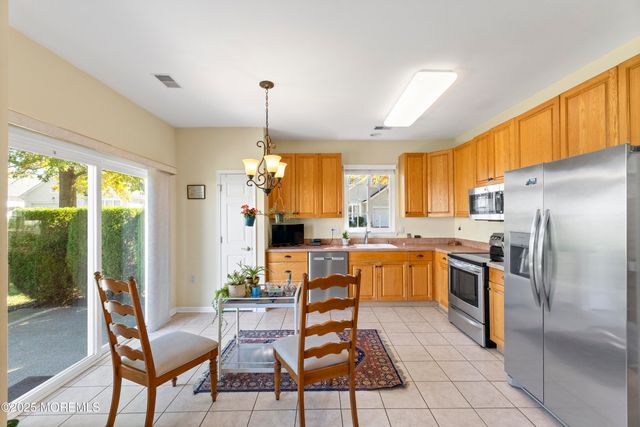 2 Stafford Lane, White, NJ 07823