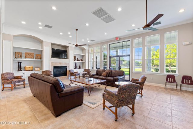 2 Stafford Lane, White, NJ 07823