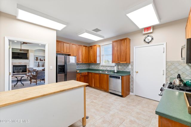 2 Stafford Lane, White, NJ 07823