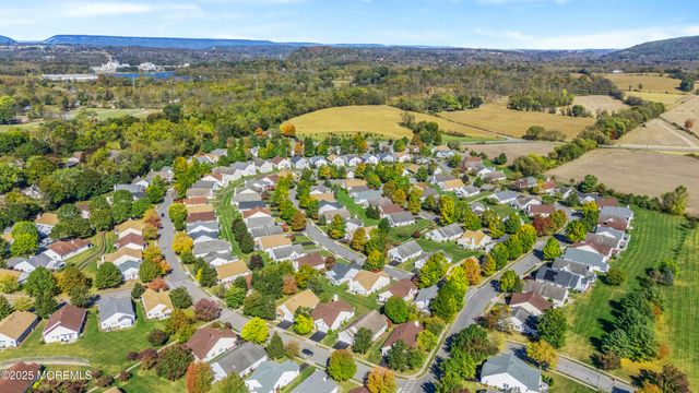 2 Stafford Lane, White, NJ 07823