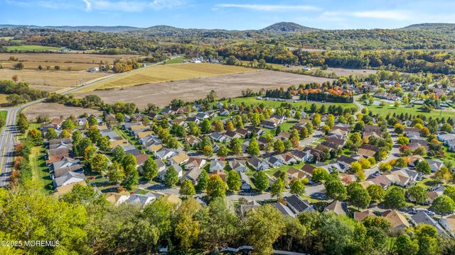 2 Stafford Lane, White, NJ 07823