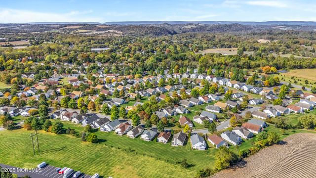 2 Stafford Lane, White, NJ 07823